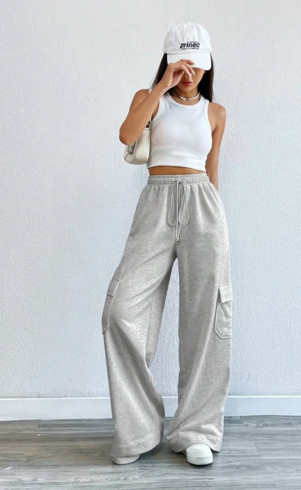 HM HIGH WAISTED CARGO SWEATPANT - Image 4