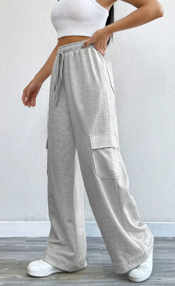 HM HIGH WAISTED CARGO SWEATPANT - Image 3