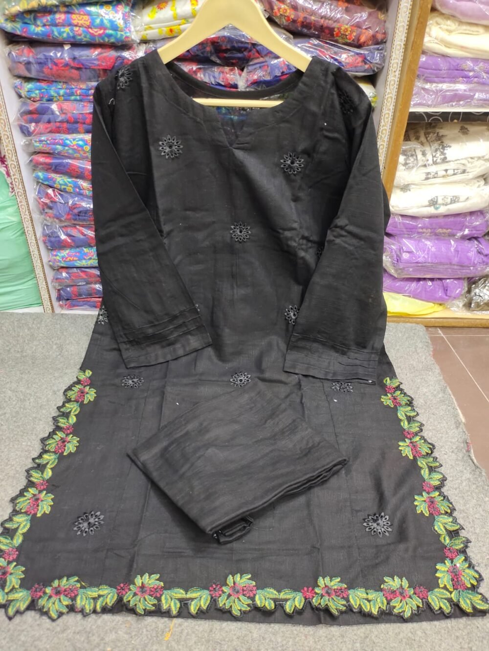 Khaddar Stitched 2PC Suit - Image 2
