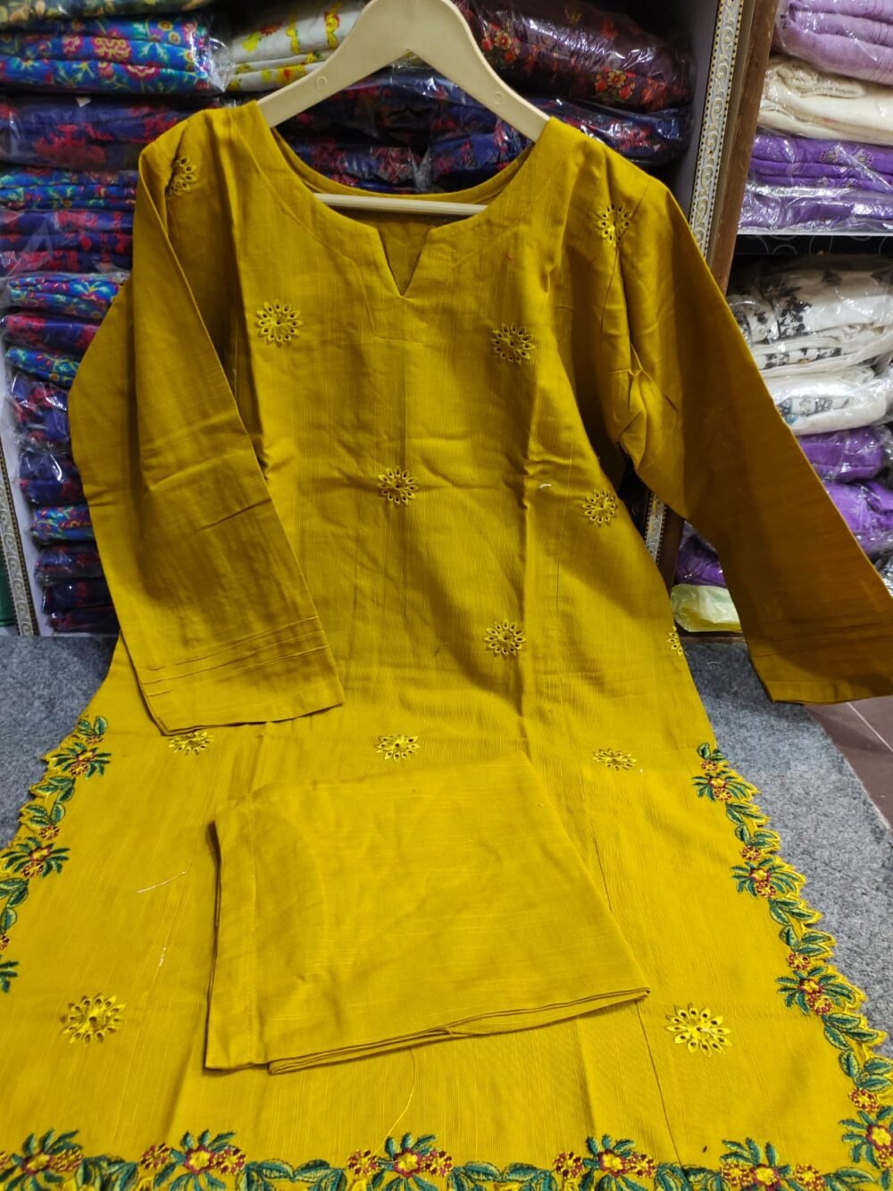 Khaddar Stitched 2PC Suit - Image 3