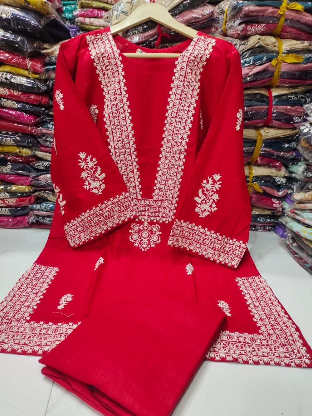 Khaddar 2PC Stitched Suit with Farshi Salwar - Image 3