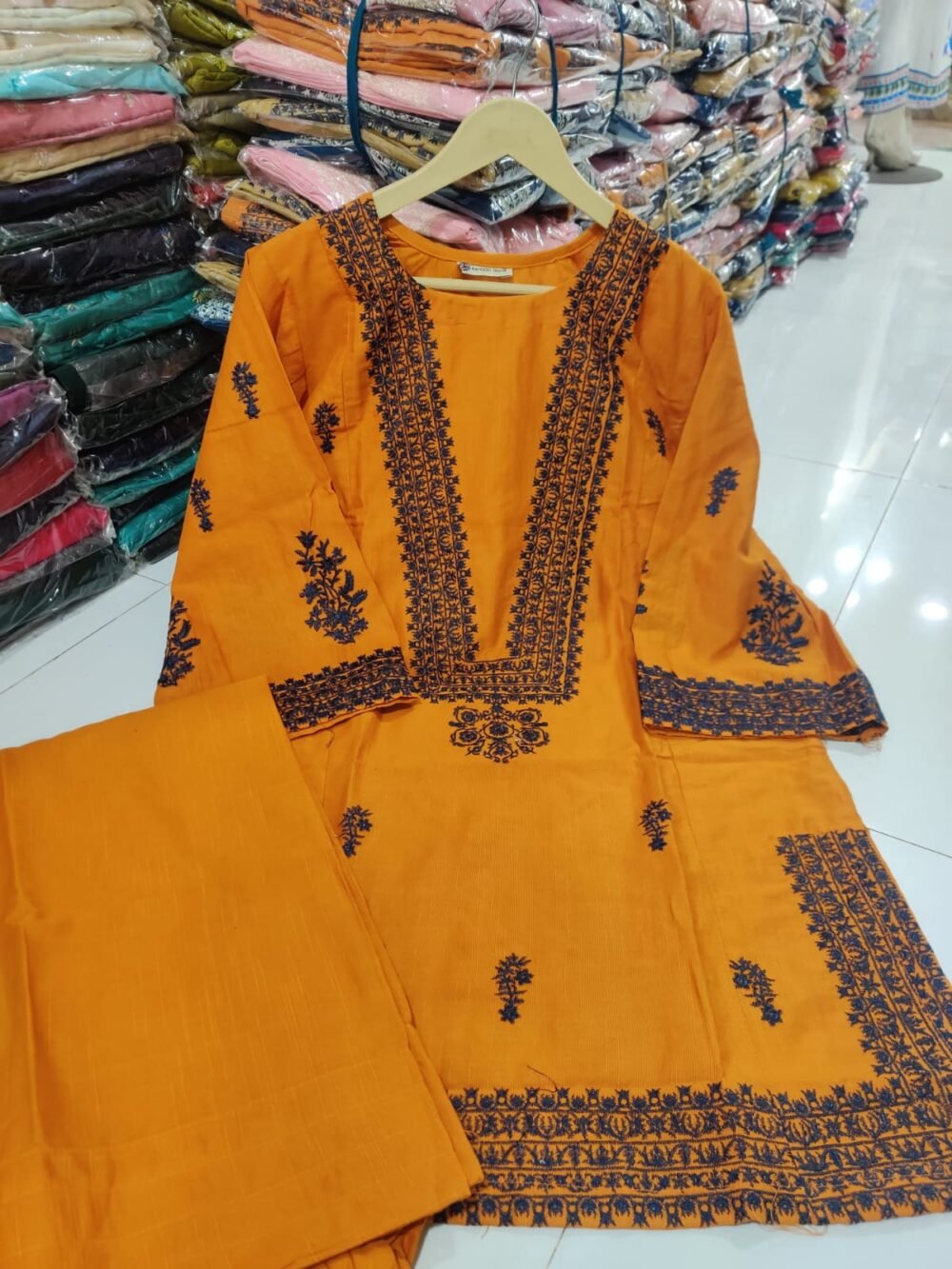 Khaddar 2PC Stitched Suit with Farshi Salwar