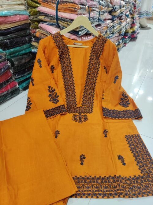 Khaddar 2PC Stitched Suit with Farshi Salwar