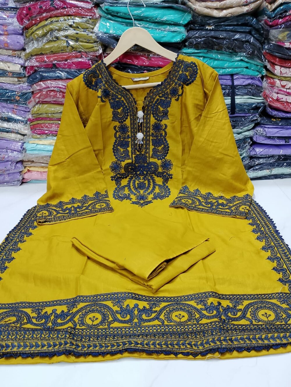 Khaddar 2PC Heavy Embroidery Suit - Image 5